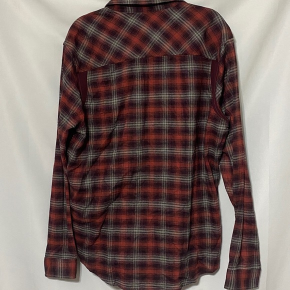 UNDERARMOUR MENS SIZE XL RUST BLACK FLANNEL SHIRT SNAP BUTTONS  GOOD CONDITION - Picture 10 of 11